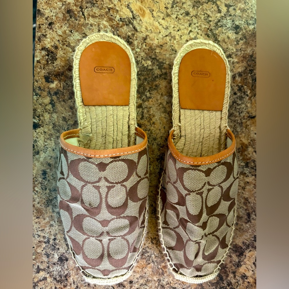 Coach slides size 9